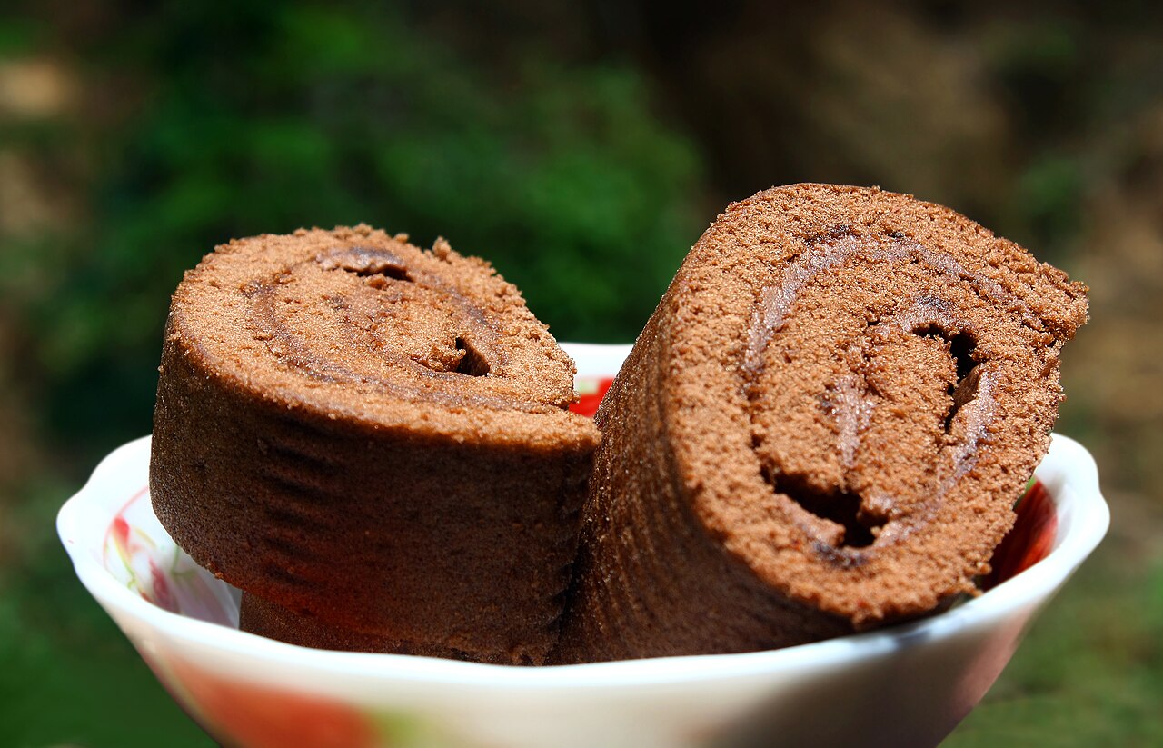 ロールケーキ（切り株ロールケーキ）
